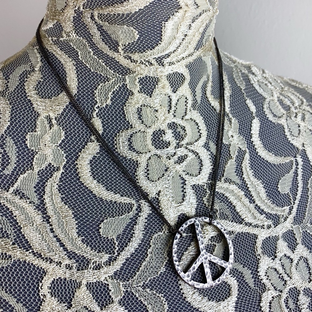 ✌️Peace Sign Pendant Double Strand Necklace